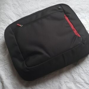 Belkin messenger laptop black and red bag